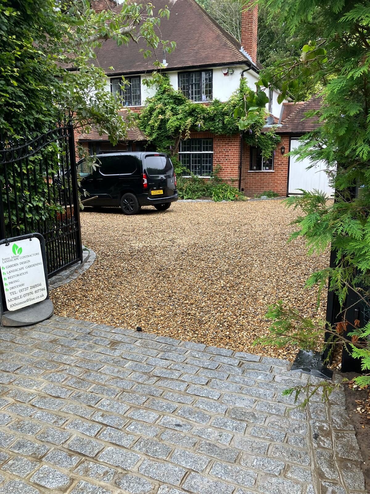 Curved block paving driveway in Surrey